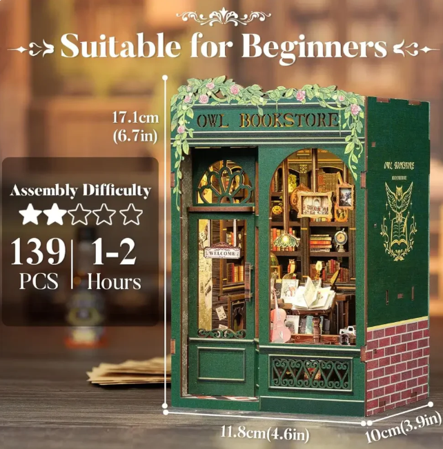 Buchdeko mit Eulenmotiv